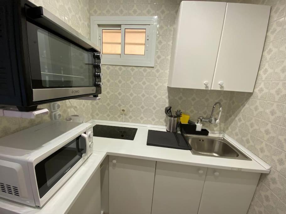 Apt Moderno Con Vistas, Recepcion 24 Hs Y Piscinas Benalmádena Kültér fotó