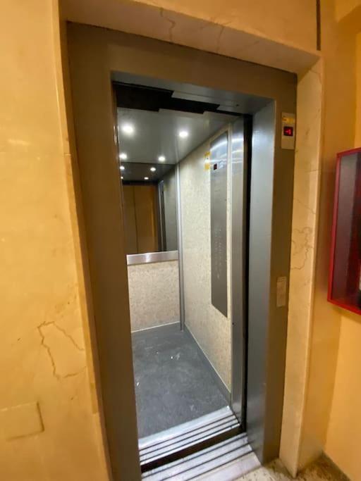 Apt Moderno Con Vistas, Recepcion 24 Hs Y Piscinas Benalmádena Kültér fotó